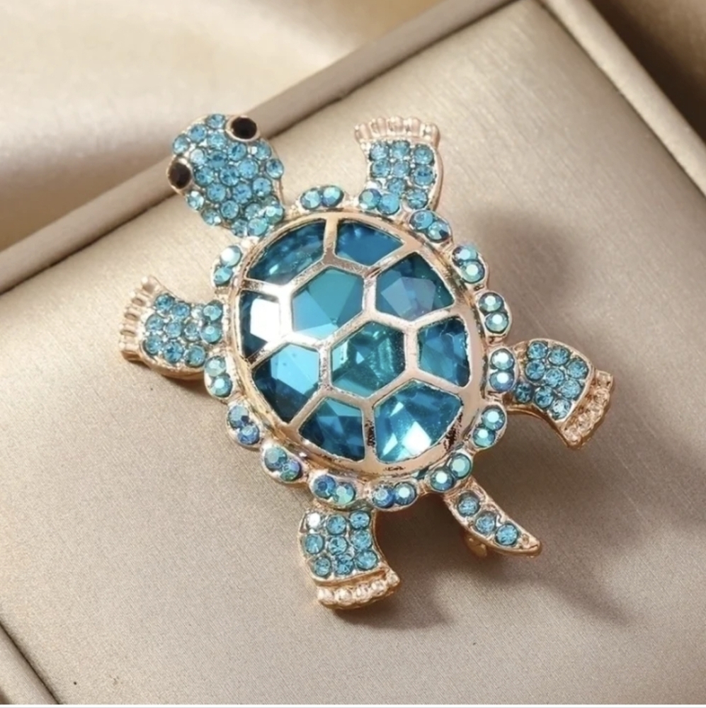 Stunning Blue Turtle Brooch